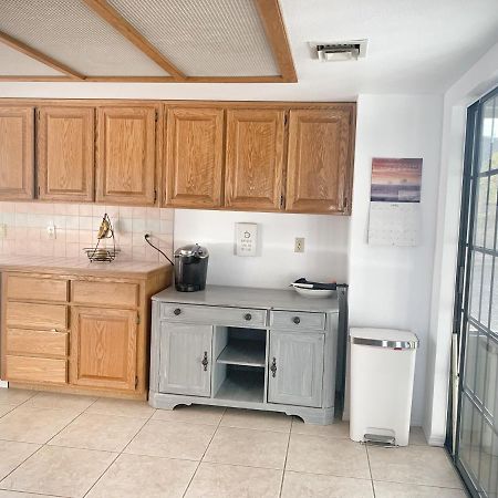 Desert Getaway - Centrally Located, Trail Access Steps Away! Lake Havasu City Extérieur photo