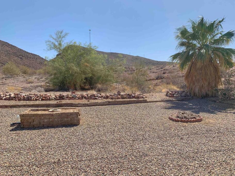 Desert Getaway - Centrally Located, Trail Access Steps Away! Lake Havasu City Extérieur photo