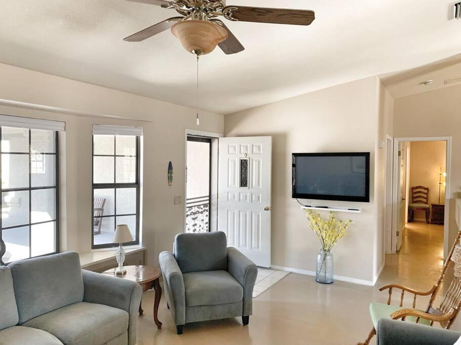 Desert Getaway - Centrally Located, Trail Access Steps Away! Lake Havasu City Extérieur photo