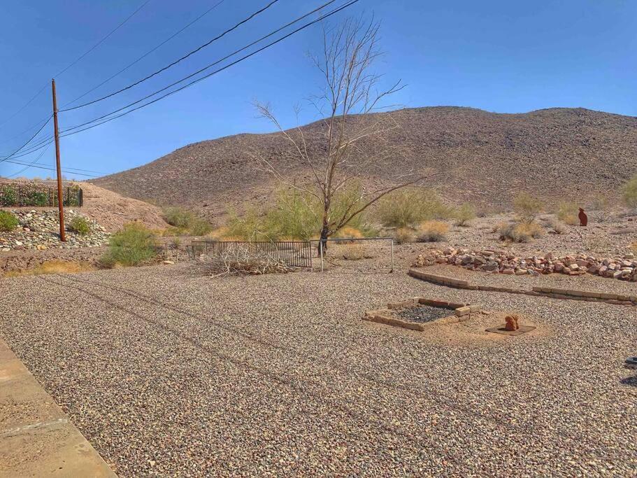 Desert Getaway - Centrally Located, Trail Access Steps Away! Lake Havasu City Extérieur photo